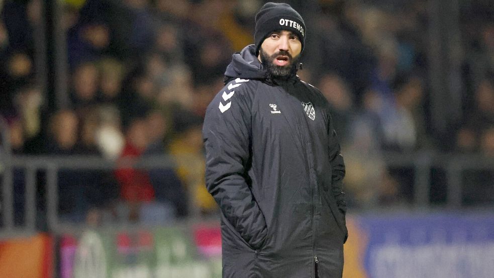 Nabil Toumi war beim Gastspiel in Emden im Dezember noch Trainer, wurde im Januar entlassen. Die nur halbjährige Amtszeit passt zur Ottenser Trainerhistorie der vergangenen Jahre. Foto: Doden/Emden