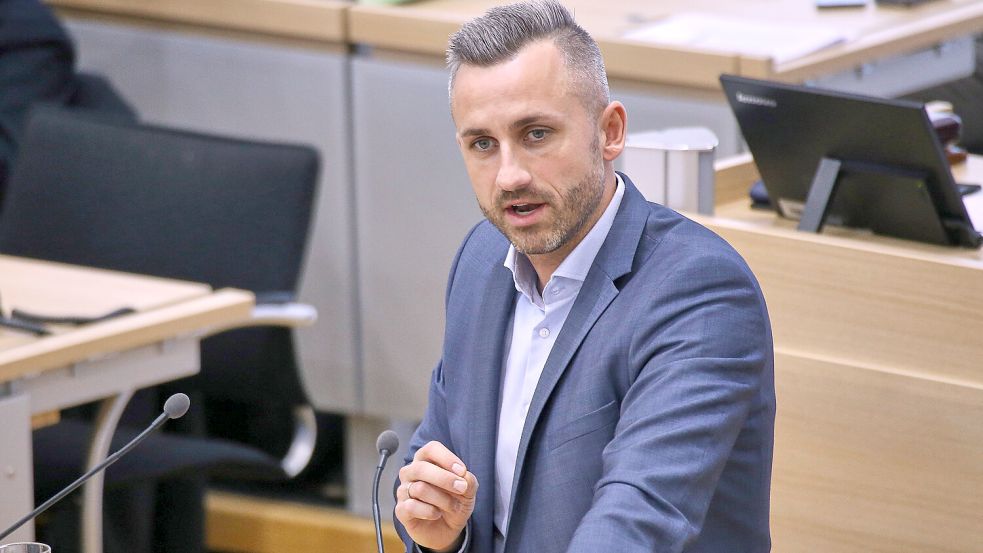 Im Landtag in Magdeburg hält Ulrich Siegmund eine Rede. Foto: IMAGO/dts Nachrichtenagentur