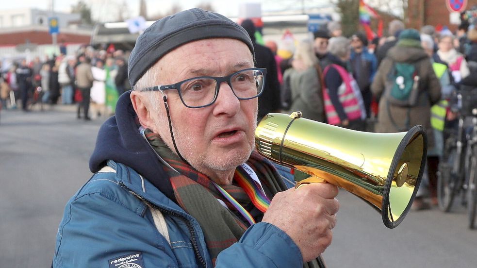 Jörg Köhler bei der Demo am 31. Januar in Aurich.