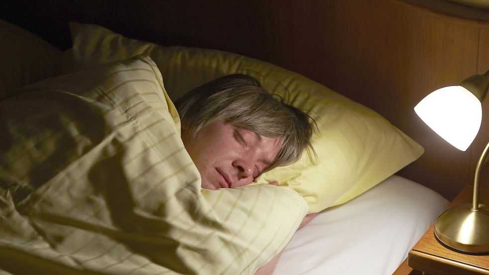 Rund sieben Prozent der Menschen in Niedersachsen leiden unter Schlafstörungen, hat eine Analyse der Barmer ergeben. Foto: dpa/ Malte Christians
