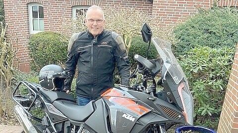 So sieht die Zukunft eines ehemaligen Hauptgeschäftsführers aus: Johann Doden mit seiner KTM. Foto: Privat