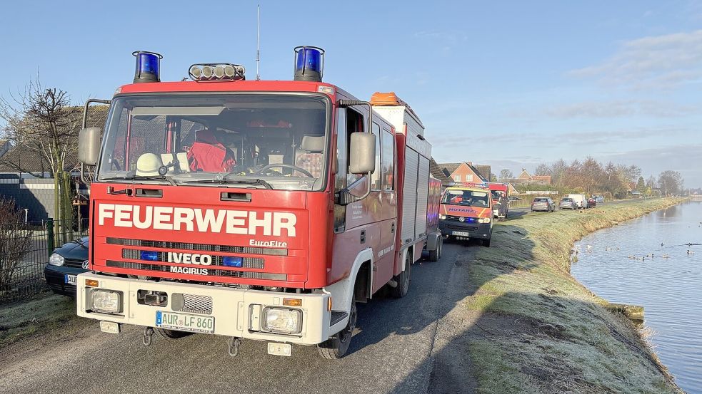 Die Feuerwehr rückte am Sonntagmorgen zum Abelitz-Moordorf-Kanal aus. Foto: Feuerwehr Victorbur