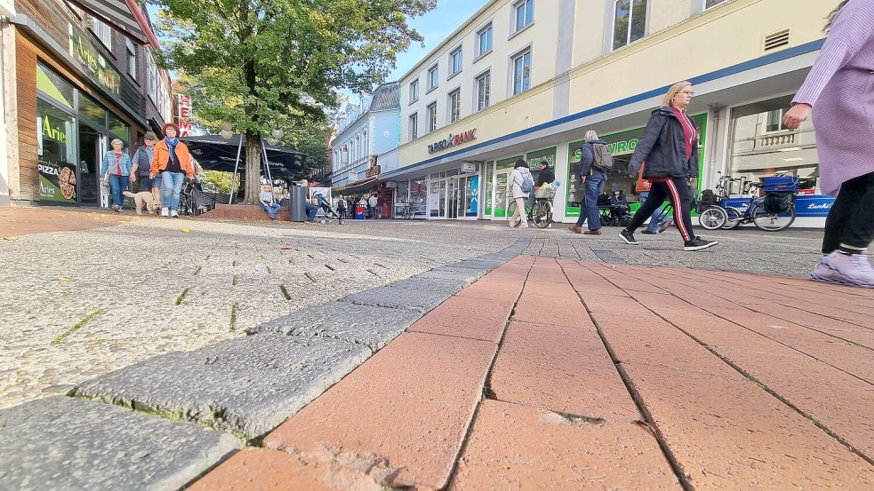 Die Jugendlichen schlugen auch in der Fußgängerzone zu. Symbolfoto: Bothe/Archiv