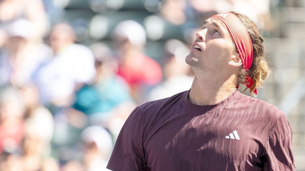 Für Alexander Zverev ist das Turnier in Indian Wells nach dem ersten Match schon wieder vorbei. Foto: Maximilian Haupt/dpa