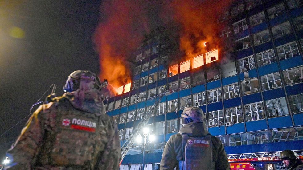 Russische Luftangriffe zerstören täglich auch zivile Objekte in der Ukraine. (Archivbild) Foto: -/Ukrinform/dpa