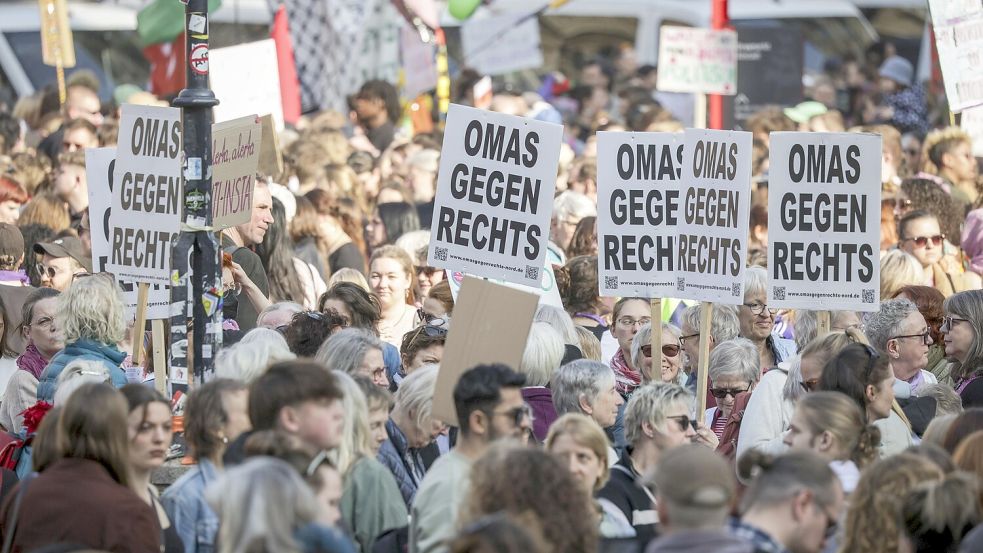 In dem Fragenkatalog zur politischen Neutralität von NGOs erwähnte die Unionsfraktion namentlich etwa den Verein „Omas gegen rechts“. Foto: dpa/Focke Strangmann