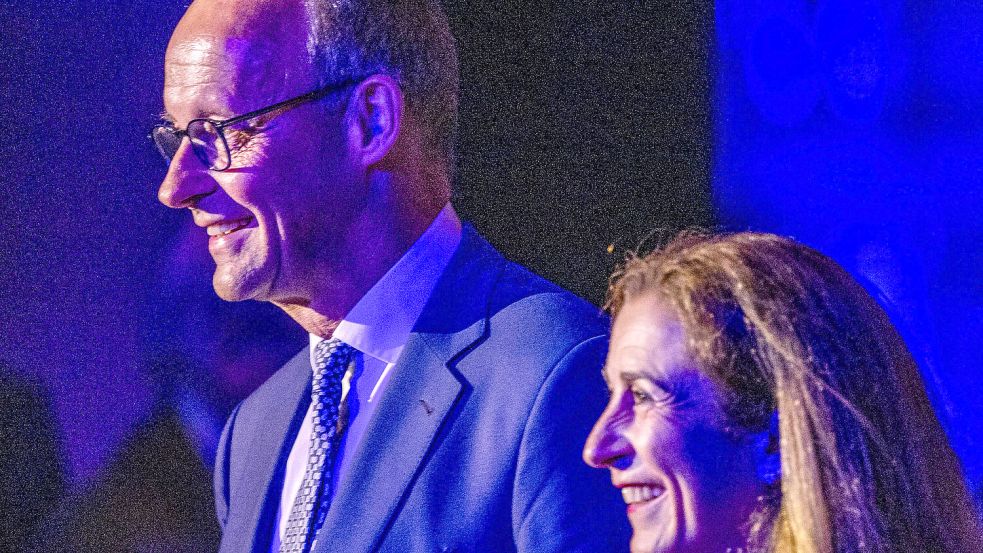Gemeinsamer Auftritt, aber nicht immer einer Meinung: CDU-Chef Friedich Merz und die Präsidentin des CDU-Wirtschaftsrates, Astrid Hamker, beim Wirtschaftstag 2023. Foto: IMAGO/David Inderlied