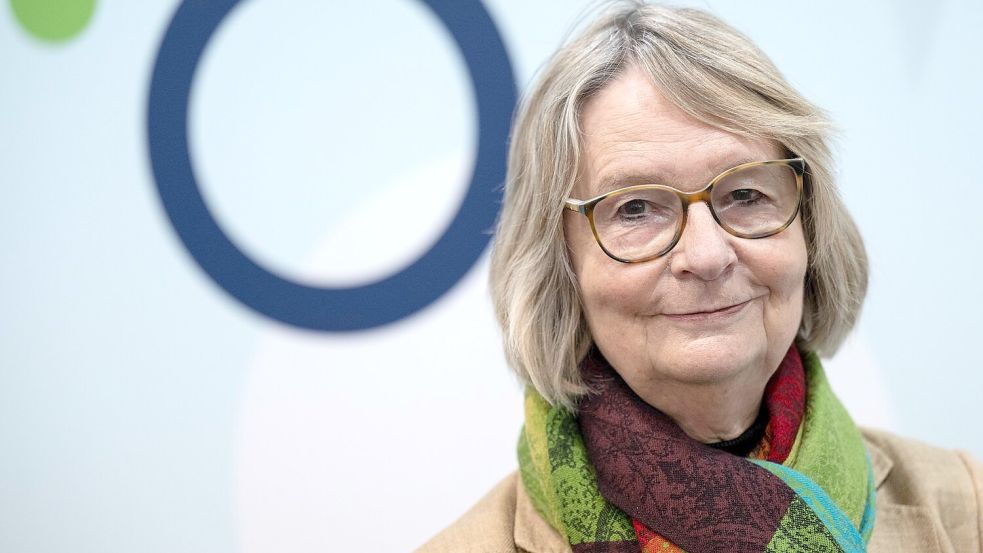 Kirsten Boie hat in ihrem Leben schon zahlreiche Bücher geschrieben - und in fast allen spielen Toleranz und Respekt eine große Rolle. (Archivbild) Foto: Hendrik Schmidt/dpa