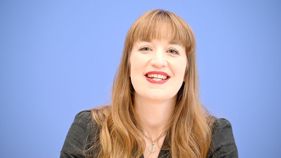 Für die Medien ist Heidi Reichinnek die neue Queen im Bundestag. Seit diesem Februar ist sie die kommissarische Vorsitzende der Fraktion Die Linke. Foto: dpa/Sören Stache