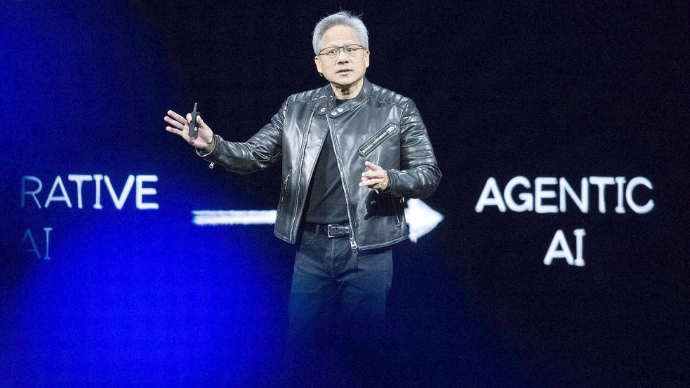 Nvidia-Chef Jensen Huang schwört die Welt auf ein KI-Zeitalter ein - für das seine Firma die Chips liefern will. Foto: Nic Coury/FR171100 AP/AP/dpa