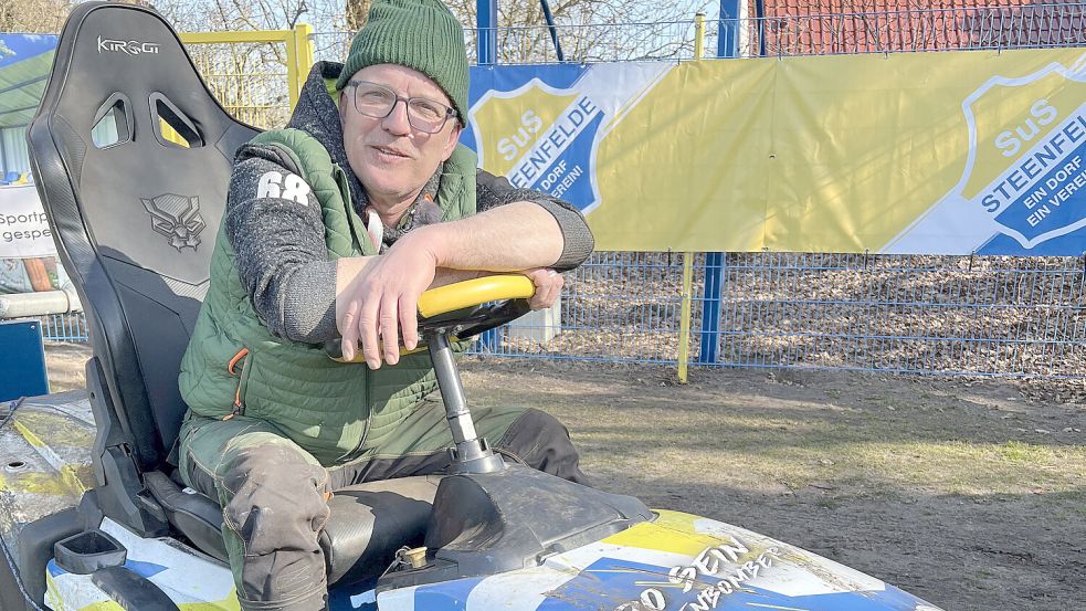 Der Platzwart des SuS Steenfelde, Udo Tesch, ist weit über die Region hinaus bekannt. Fotos: Buntjer
