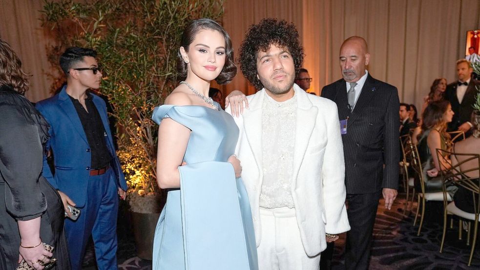 Selena Gomez und Benny Blanco sind seit 2023 ein Paar (Archivbild). Foto: Chris Pizzello/Invision/dpa