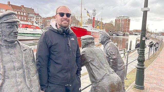 Bjarne Beer alias MC Hunter stammt aus Emden. Seine Heimatstadt spielt eine große Rolle in seinen Texten. Foto: Tomé