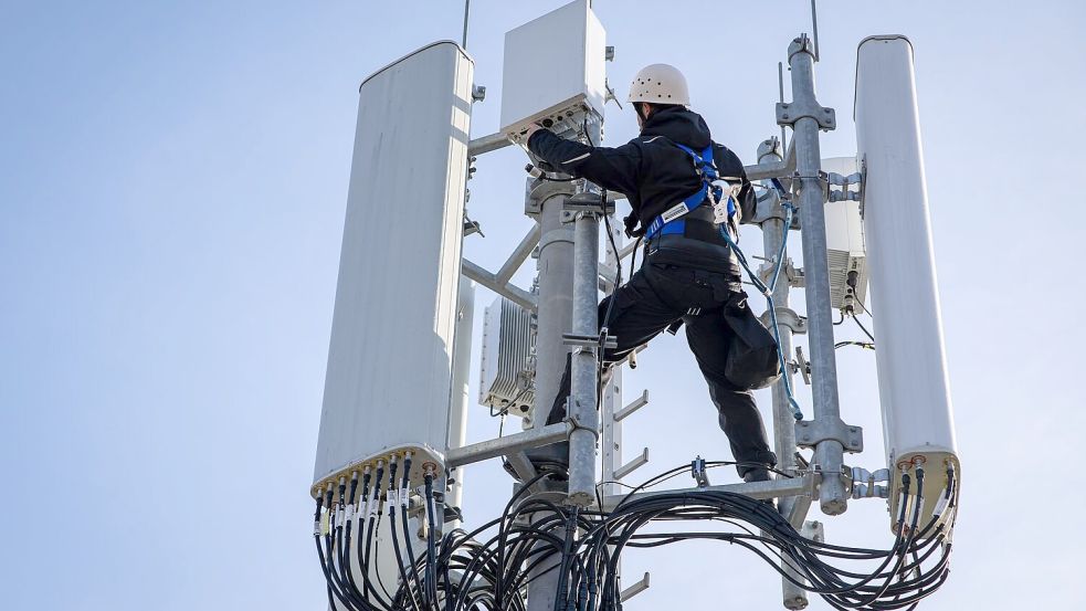 Diese Telekom-Antennen funken schon, anderswo ist die Handynetz-Abdeckung der Telekommunikationsanbieter bislang nicht so gut wie erwünscht. (Archivbild) Foto: Daniel Karmann/dpa