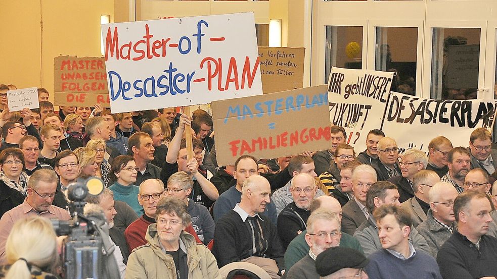 Bei einer öffentlichen Vorstellung des Masterplans wurde klar: Bis zur Vertragsunterzeichnung würde es kein leichter Weg werden. Foto: Wolters/Archiv