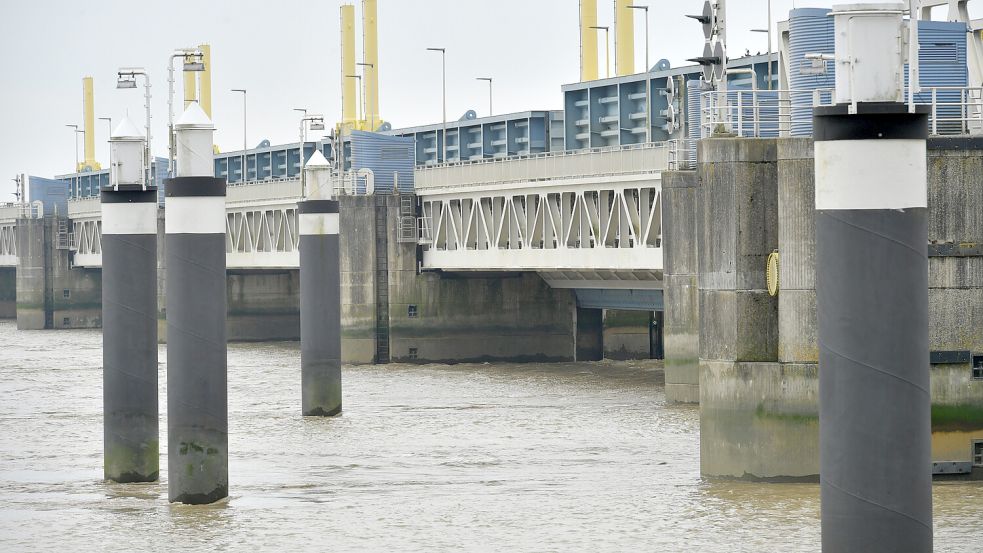 Das Emssperrwerk spielt eine entscheidende Rolle, wenn die Tidesteuerung für besser Wasserqualität sorgen soll. In zwei Jahren könnte es losgehen. Foto: Ortgies/Archiv