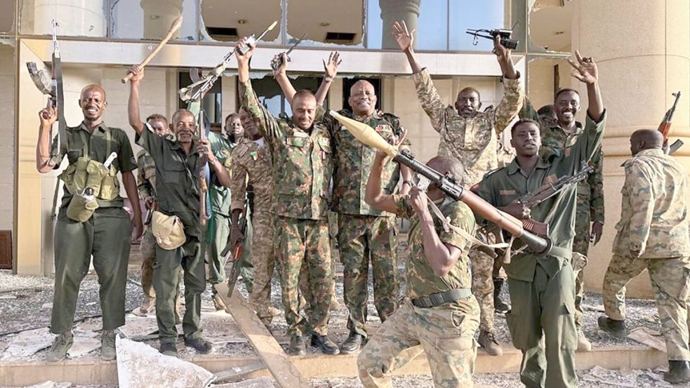 Nach zwei Jahren Bürgerkrieg hat das Militär die Hauptstadt Khartum zurückerobert. Foto: -/SAF/AP/dpa