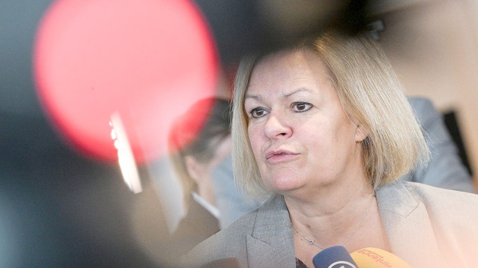 Nancy Faeser wird wohl nicht Innenministerin bleiben, hat aber trotzdem gute Chancen auf einen Kabinettsposten. (Archivbild) Foto: Jens Kalaene/dpa