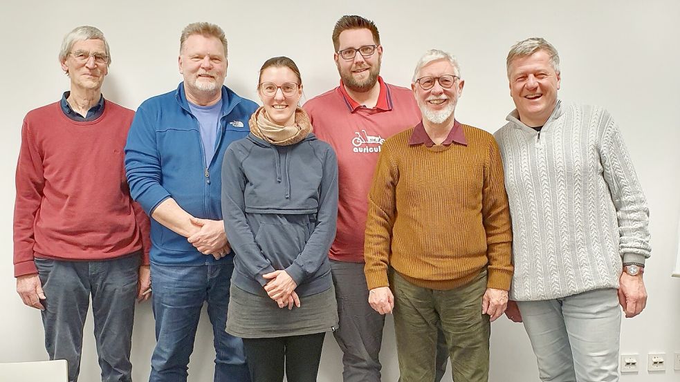 Die Vorstandsmitglieder (von links) Gerald Fiene, Manfred Janßen, Alexandra Seregely, Tim Bloem, Günter Dieken und Frank Patschke sehen den Vereinszweck erfüllt. Foto: privat