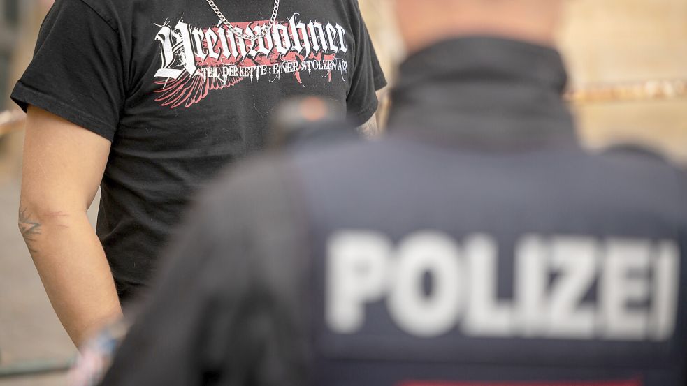 Die Polizei in Niedersachsen hat einen deutlichen Anstieg rechter Straftaten registriert. Ostfriesland ist hier keine Ausnahme. DPA-Symbolbild: Reichel