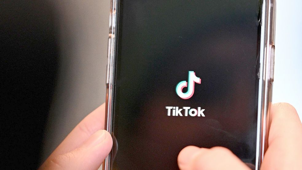Tiktok ist vor allem bei Jüngeren beliebt. (Archivbild) Foto: Jens Kalaene/dpa