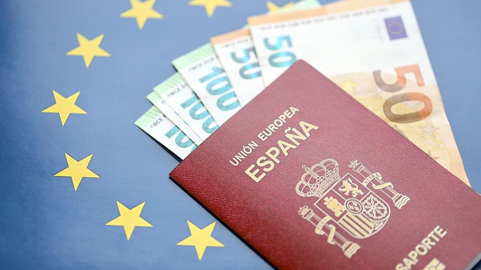 Beim „goldenen Visum“ erhalten Personen aus Ländern außerhalb der EU eine Aufenthaltsgenehmigung, wenn sie mindestens 500.000 Euro in spanische Immobilien investieren. Foto: IMAGO/Panthermedia