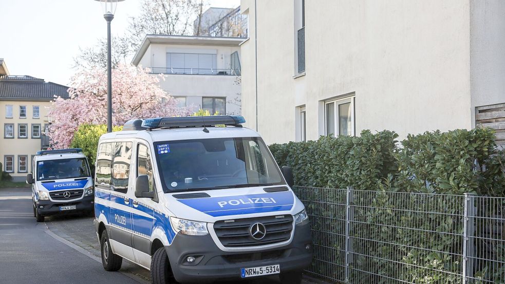 Mehr als 30 Wohn- und Gewerbeobjekte haben Einsatzkräfte im Kampf gegen organisierte Kriminalität in mehreren europäischen Ländern durchsucht. Foto: Oliver Berg/dpa