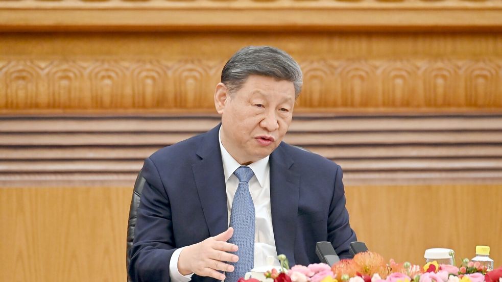 Chinas Staatschef Xi Jinping wirbt vor internationalen Top-Managern für die Volksrepublik als Standort. Foto: Johannes Neudecker/dpa