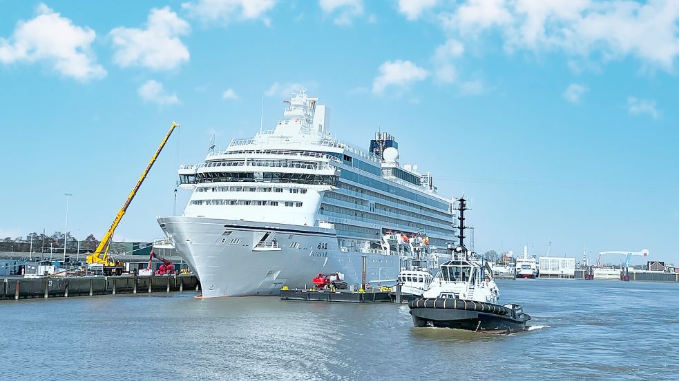 Die „Asuka III“ wird in Emden endausgerüstet. Foto: AG Ems