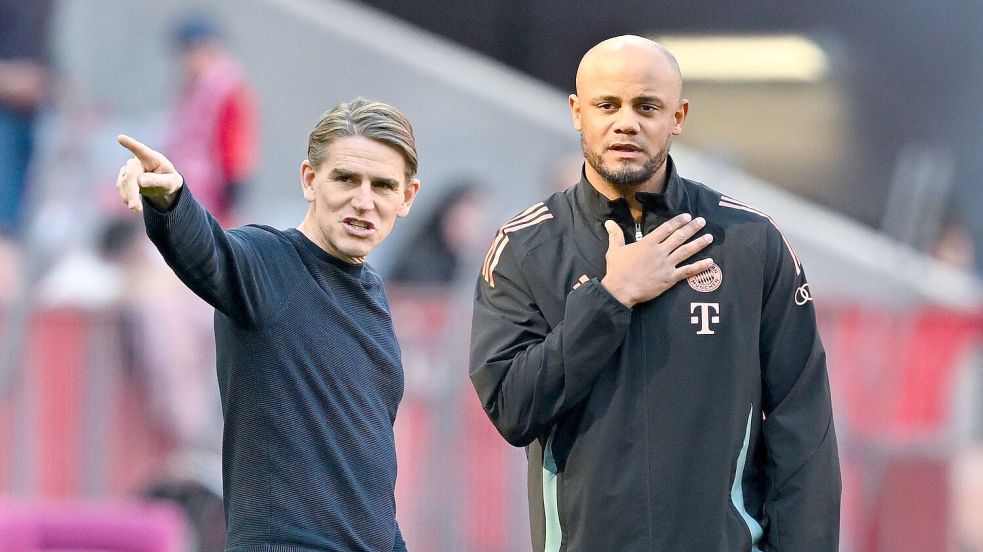 Sportdirektor Christoph Freund (l) ärgert sich über den kanadischen Verband. Foto: Sven Hoppe/dpa
