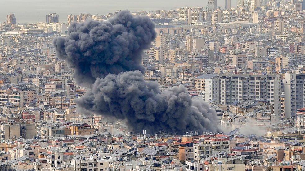 Nach Angaben der israelischen Armee soll ein Drohnenlager der Hisbollah angegriffen worden sein. Foto: Hassan Ammar/AP/dpa