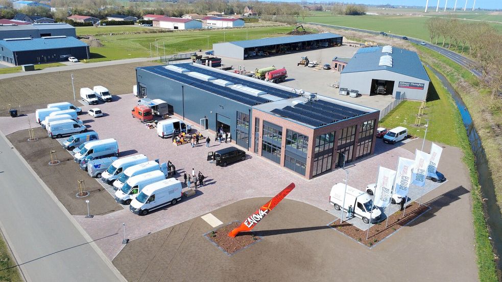 Die Enova Service GmbH hat ihren neuen Standort im Gewerbegebiet Bunde West in Betrieb genommen. Fotos: privat