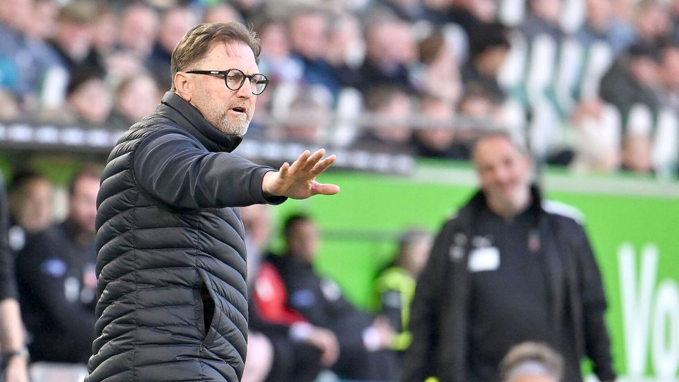 Wolfsburgs Trainer Ralph Hasenhüttl. Foto: Swen Pförtner/dpa