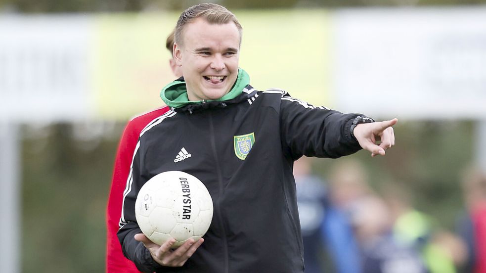 Gibt weiter die Richtung vor: Trainer Jonas Petersen. Foto: Doden/Emden