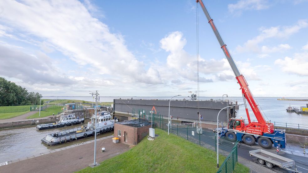 Modernisierung für 100 Millionen Euro: die Große Seeschleuse im Emder Hafen. Foto: Burmann/NPorts