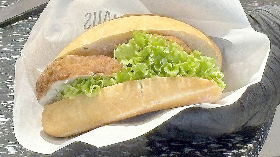 Fischbrötchen werden direkt im Geschäft frisch zubereitet.