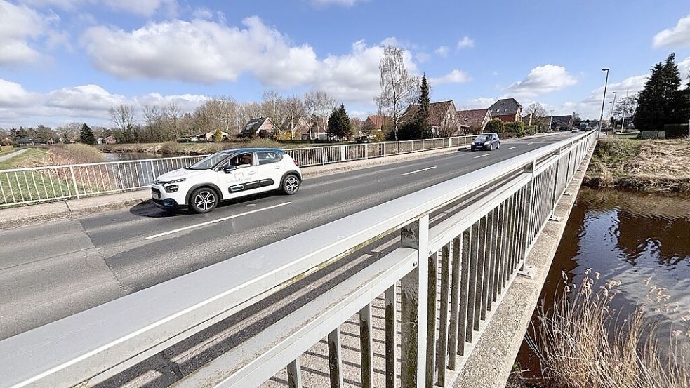 Die Brücke über das Sauteler Tief wird saniert. Foto: Ortgies