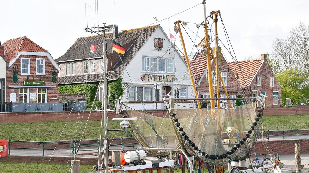 Das Restaurant Fischerhus am Greetsieler Hafen öffnet jetzt wieder seine Türen. Foto: Wagenaar/Archiv