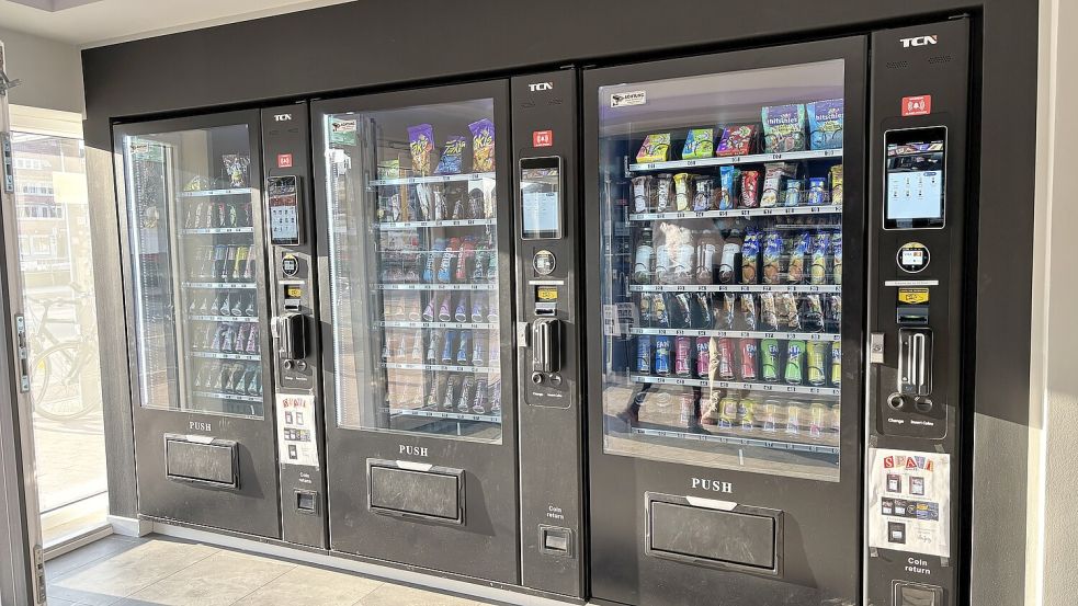 Drei Automaten des Spätis an der Neutorstraße. Foto: Schuurman