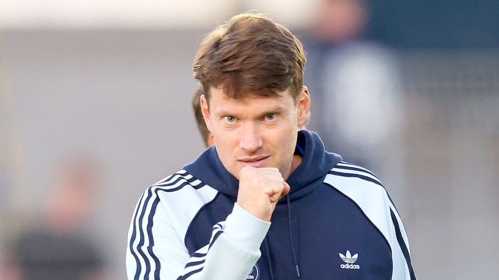 Denkt Henning Rießelmann über einen Wechsel zum SV Meppen nach? Die Emsländer benötigen einen neuen Sportlichen Leiter. Foto: Doden/Emden