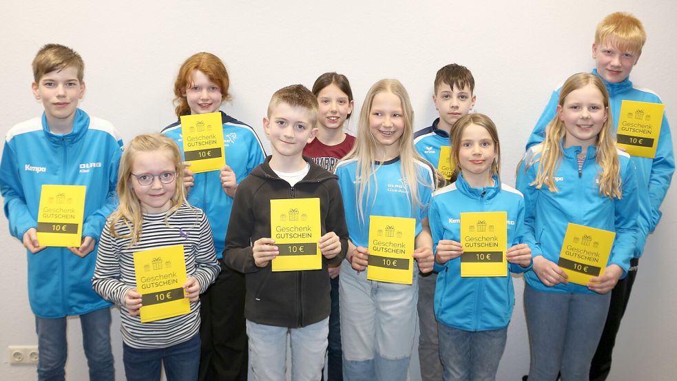 Trainieren fleißig (von links): Klaas Freese, Rena Gerdes, Fenna Issermann, Ben Robbe, Emilia Falco, Lina Anni Geserich, Kilian Spindler, Femke Bunter, Merle Buntjer und Jannies Freese. Foto: privat