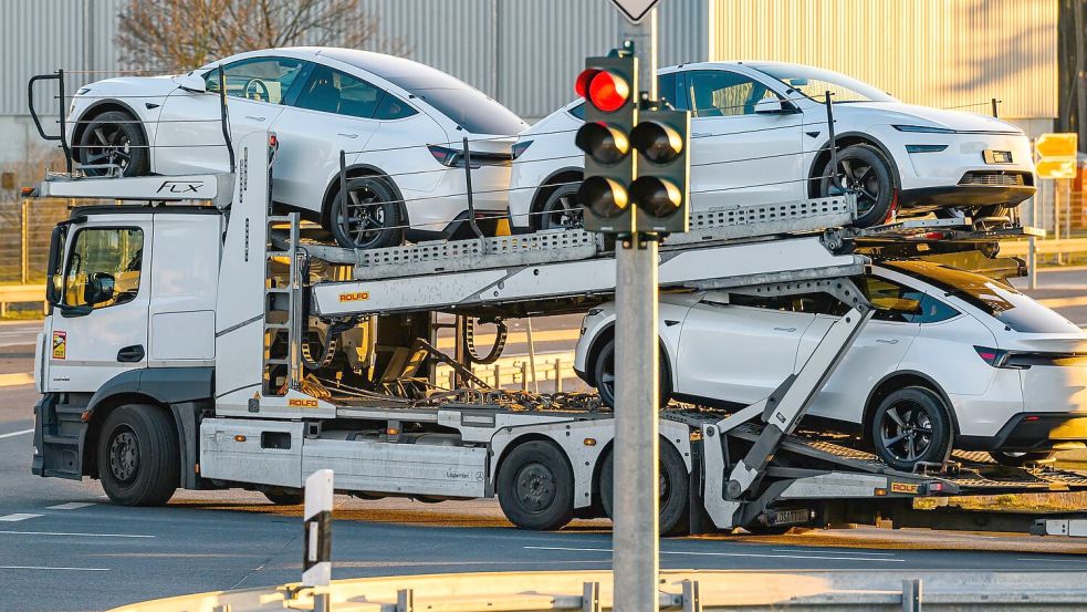 Bei den Auslieferungszahlen dürfte der Umstieg auf eine erneuerte Generation des Bestsellers Model Y ein Faktor sein. Foto: Patrick Pleul/dpa