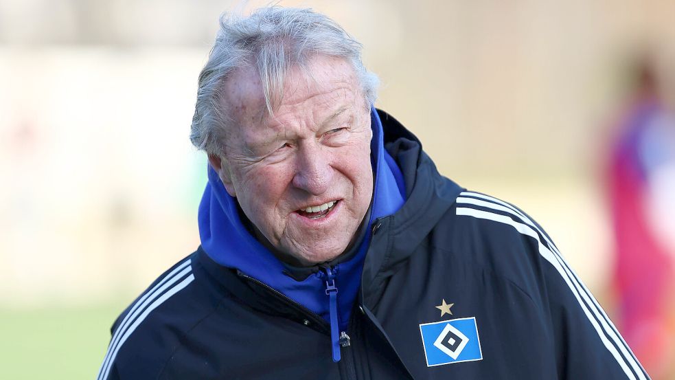 Fußball-Legende Horst Hrubesch ist NLZ-Leiter beim Hamburger SV. Er sah das Spiel des HSV II gegen den VfB Lübeck und einen verrückten Elfmeter. Foto: Imago