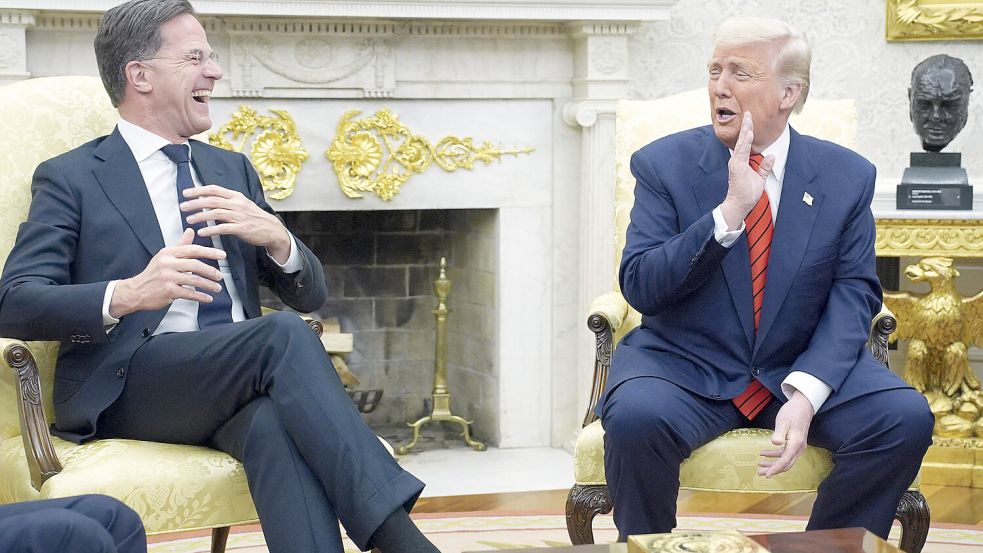 Natogeneralsekretär Mark Rutte (l) hatte sich bereits in Trumps letzter Amtszeit gut mit dem US-Präsidenten verstanden. Foto: IMAGO/ABACAPRESS