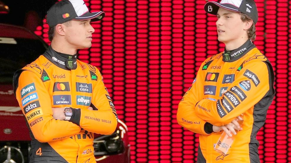 Lando Norris (l) und Oscar Piastri können Max Verstappen nicht kontern. Foto: Shuji Kajiyama/AP/dpa