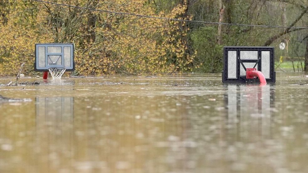In Kentucky gab es mehrere Tote - ein neunjähriger Junge wurde auf dem Weg zum Bus von den Wassermassen weggeschwemmt. Foto: Carolyn Kaster/AP/dpa