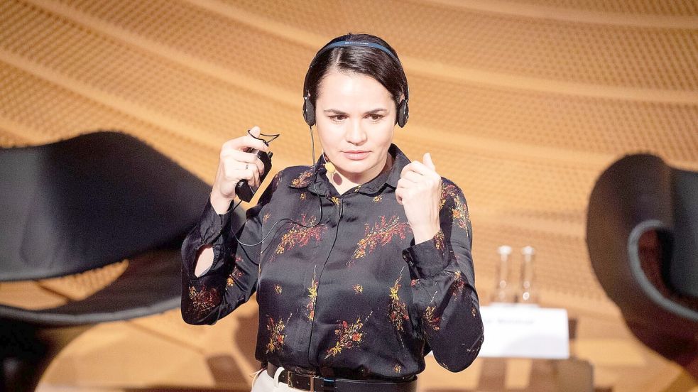 Im Oktober 2020 nahm die Oppositionsführerin Swetlana Tichanowskaja aus Belarus in Berlin an einer Panel-Diskussion der Deutschen Gesellschaft für Osteuropakunde teil. (Archivfoto) Foto: Kay Nietfeld/dpa