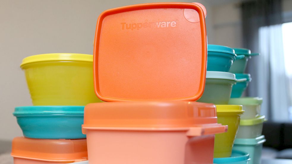 Tupperware oder Alternativen dazu sind in vielen Haushalten zu finden. Foto: IMAGO/DeFodi Images