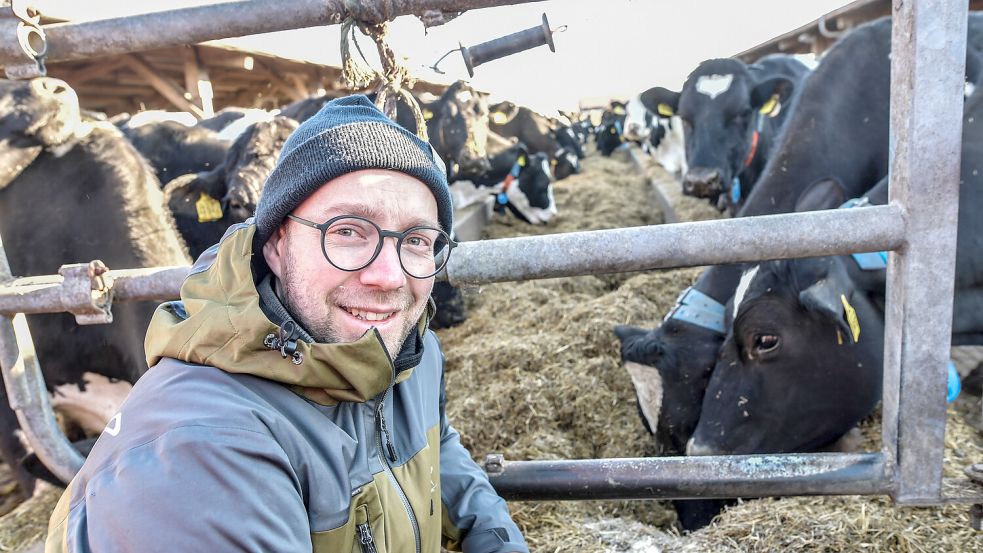 Benjamin-Vincent Müller führt den Meedehof gemeinsam mit seinem Stiefvater Jakobus Müller an drei Standorten: in Engerhafe, Siegelsum und Upende. Foto: Ortgies