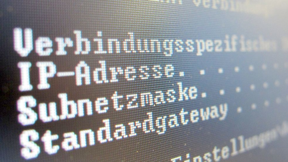 IP-Adressen sind bei bestimmten Delikten oft der einzige Ermittlungsansatz. Das gilt insbesondere für Darstellungen sexuellen Missbrauchs an Kindern und Jugendlichen. (Symbolbild) Foto: Franz-Peter Tschauner/dpa